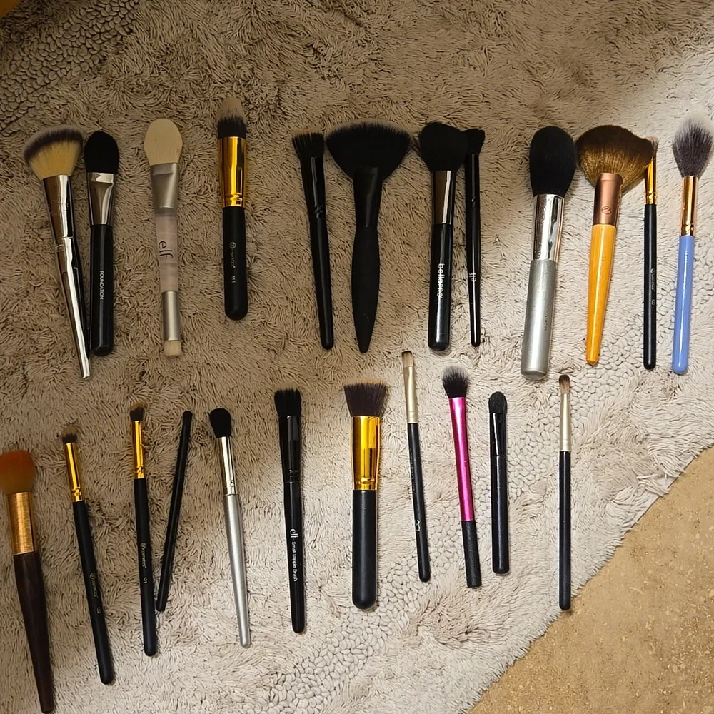 Professional Makeup Brush Set 23 Pc.
